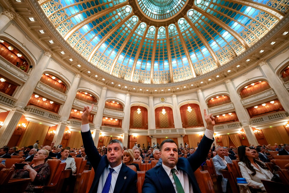 Political crisis deepens as Romanian lawmakers reject new government