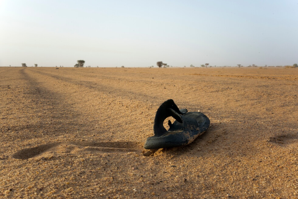 At least 49 die of thirst in Niger desert after truck breaks down