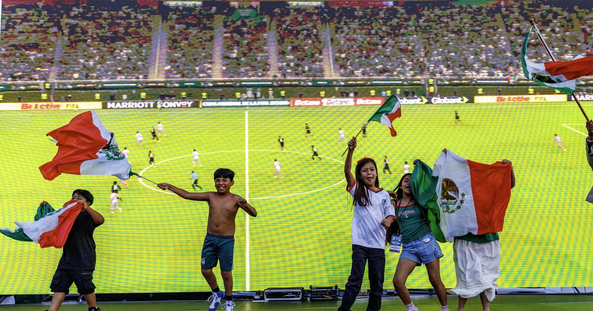 'I’d be happy with the tie': Korea, Mexico showdown brings more love than rivalry in L.A.
