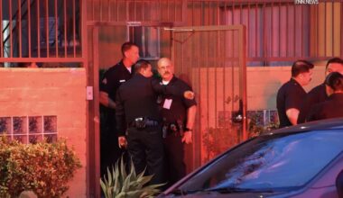 3 dead, including two young children, in Canoga Park shooting