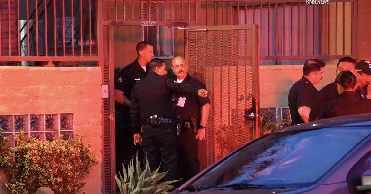 3 dead, including two young children, in Canoga Park shooting
