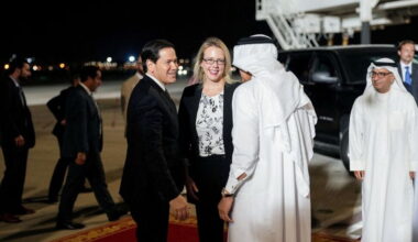Rubio Visits Bahrain Seeking Gulf Backing for Iran Deal