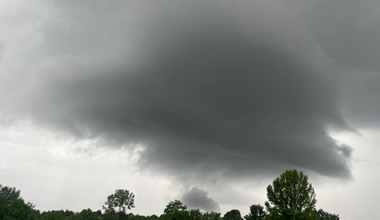 Large hail, winds and tornadoes possible amid flash flood threat in the Plains