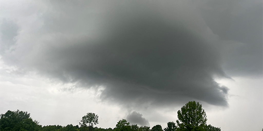 Large hail, winds and tornadoes possible amid flash flood threat in the Plains