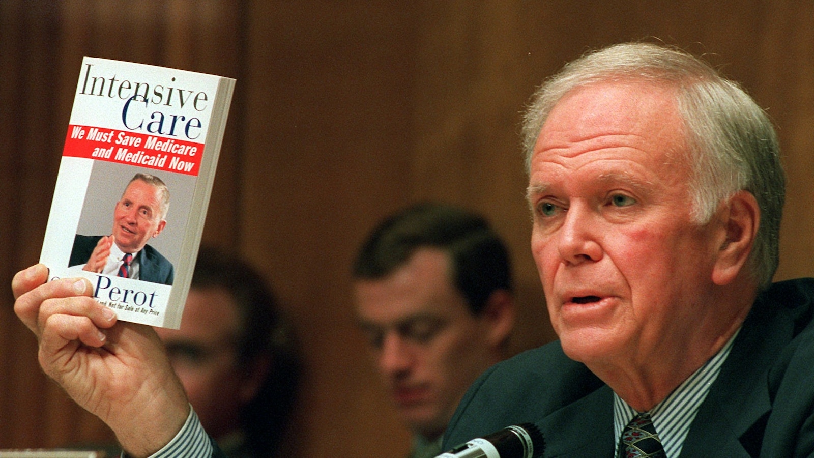 Maverick GOP Sen. Packwood of Oregon, who resigned after scandal, dies at 93