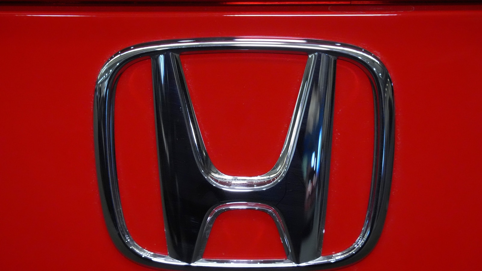 Honda recalls more than 880,000 cars due to a problem with rear suspension components
