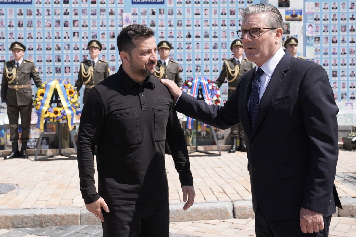 Ukraine-Russia war latest: Outgoing UK PM Starmer visits Kyiv after Moscow launches ballistic missile attack