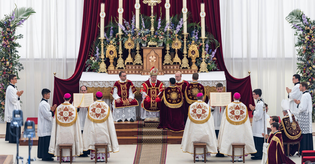 Catholic Group Consecrates 4 Bishops, Risking Break With Vatican