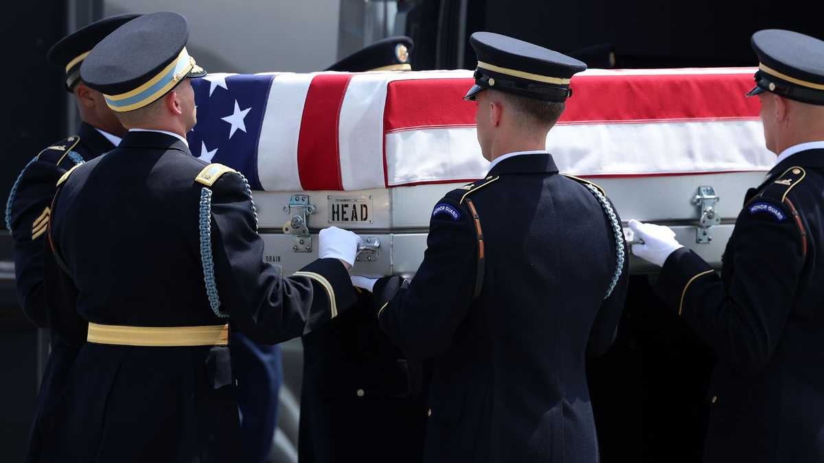Kentucky Congressman Morgan McGarvey calling for end to Iran war