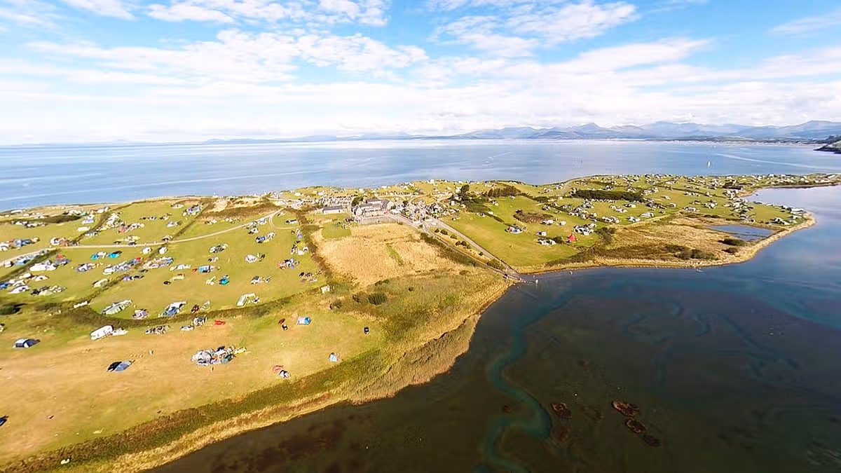 Shell Island campsite lies on a tidal island near Llanbedr on the Gwynedd coast