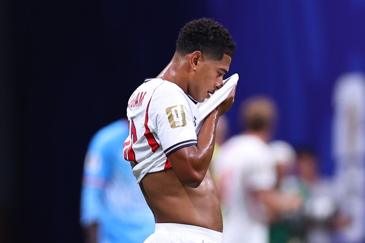 Jude Bellingham looks dejected