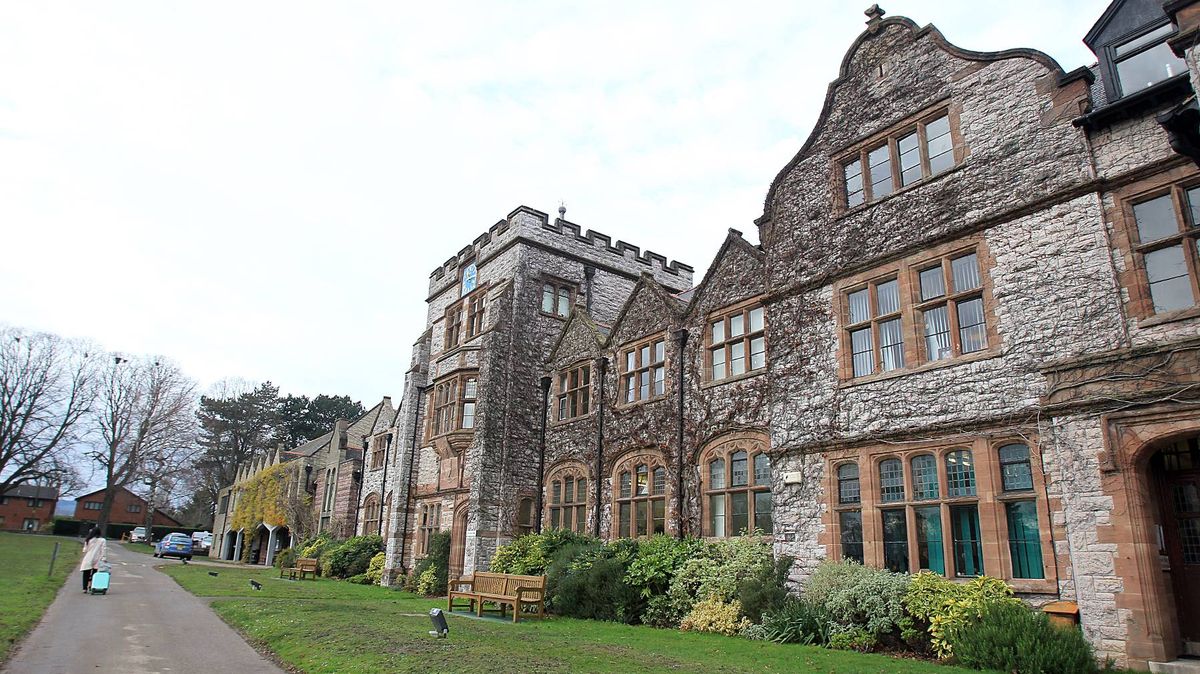 Historic Welsh private school founded in 1284 to close