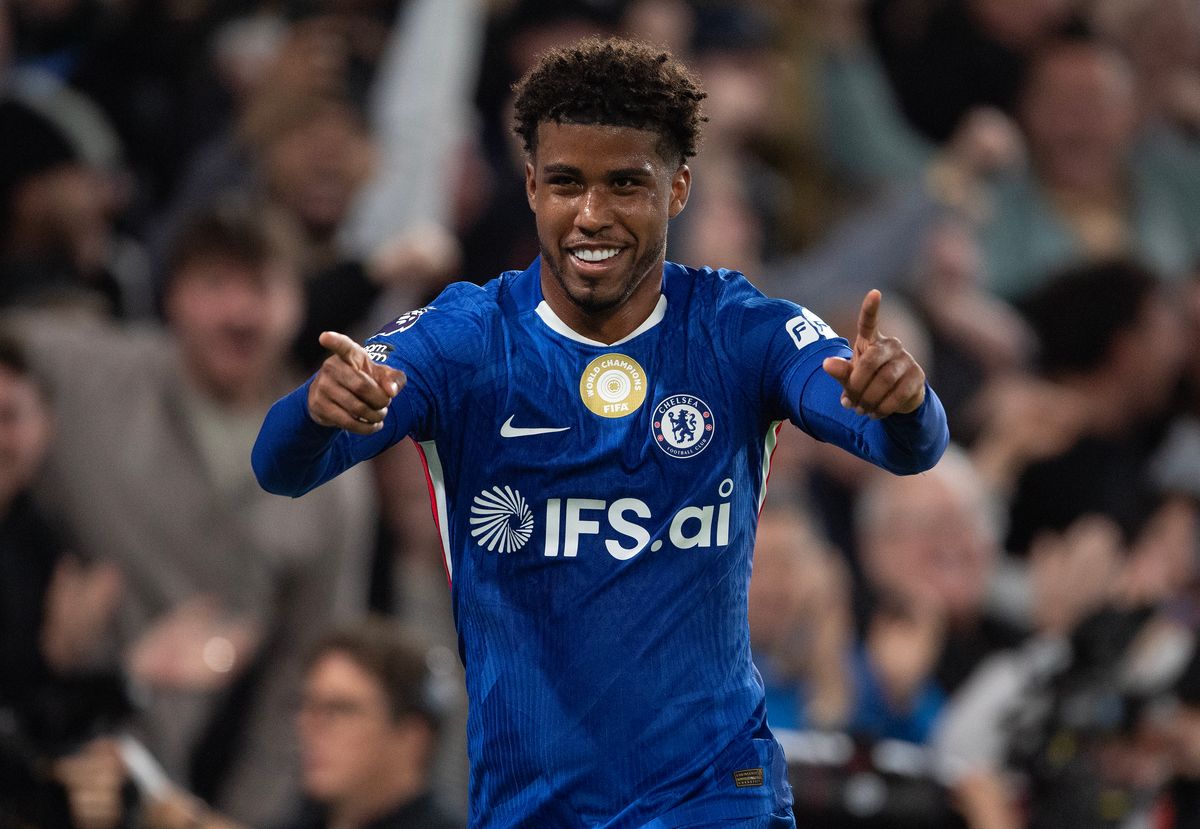 Manchester United are set to sign Andrey Santos from Chelsea