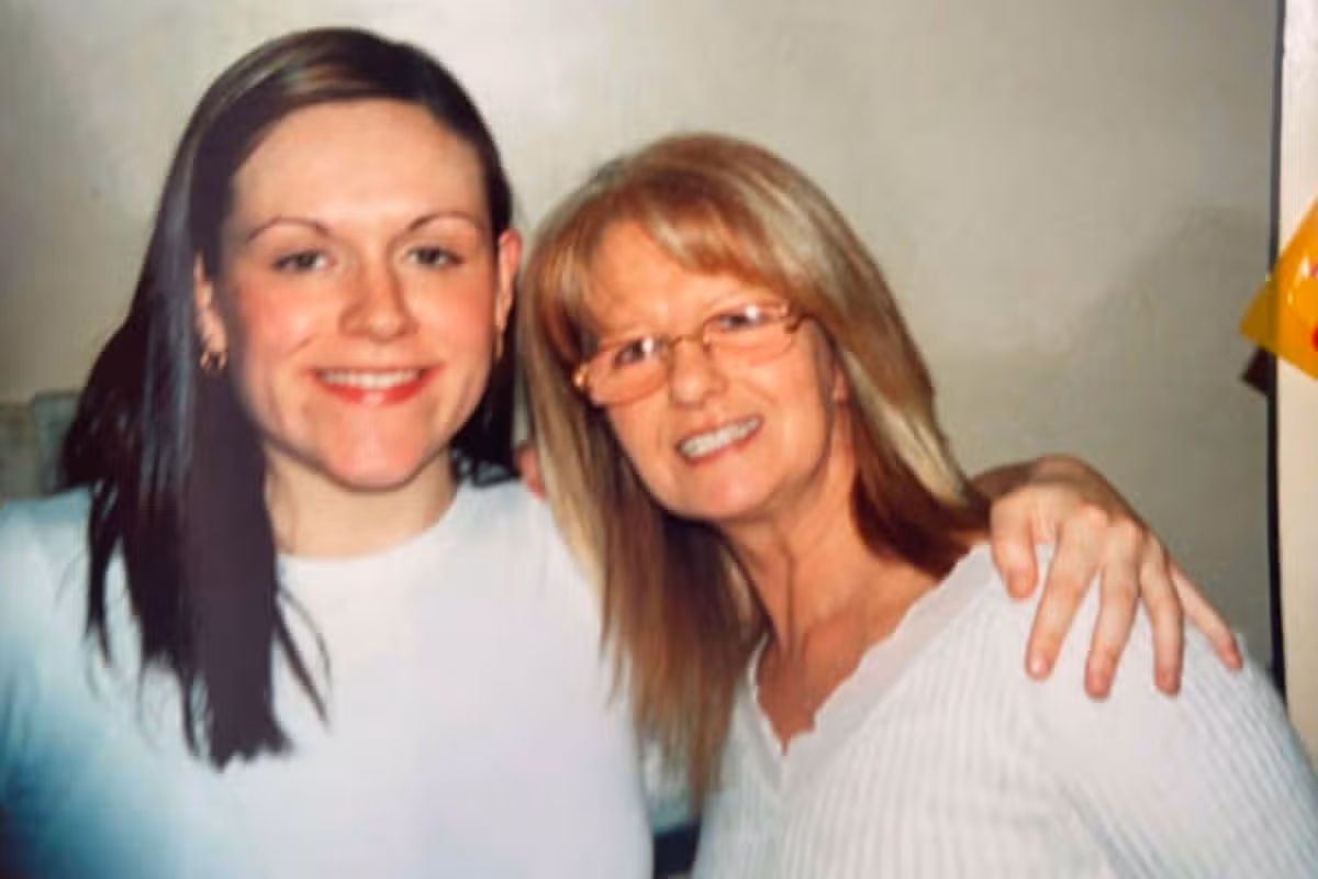 Carol Tinsley and her granddaughter Lisa