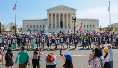 Trump asks Supreme Court to rehear birthright citizenship