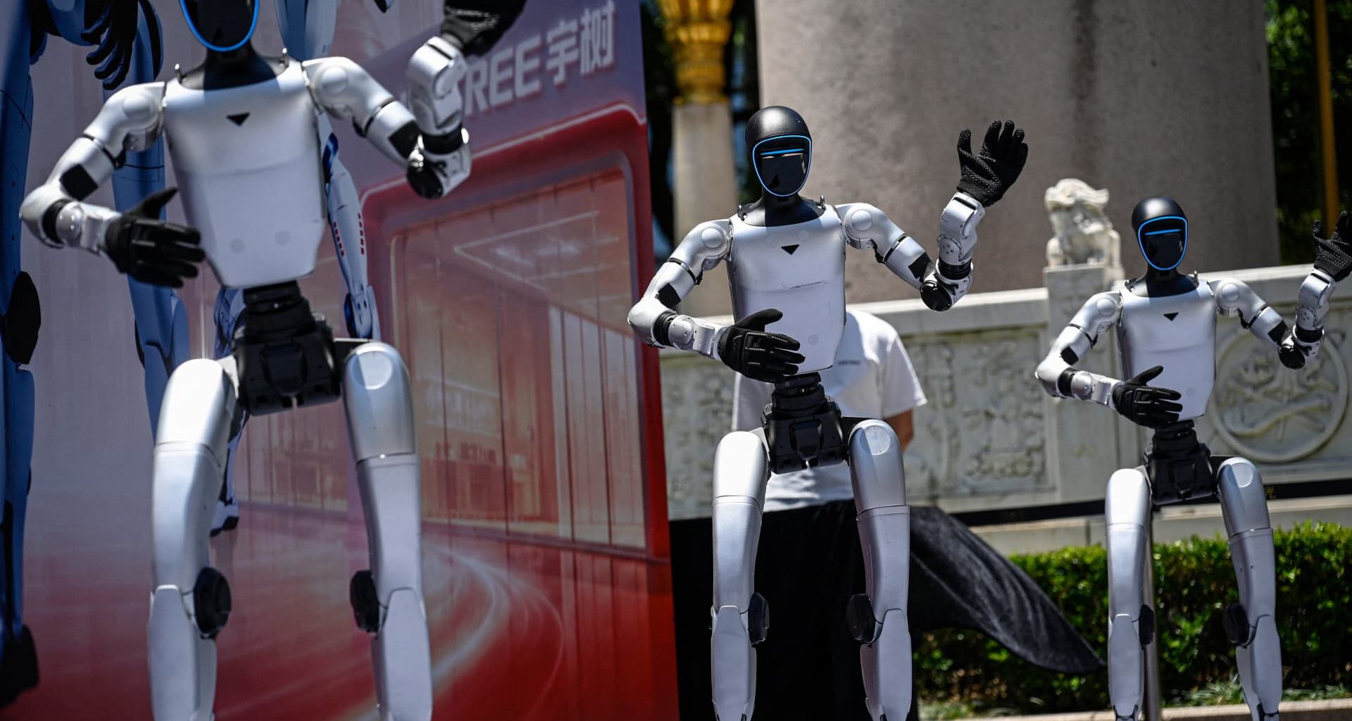 Trump administration to ban new Chinese robots and inverters, protecting U.S. AI