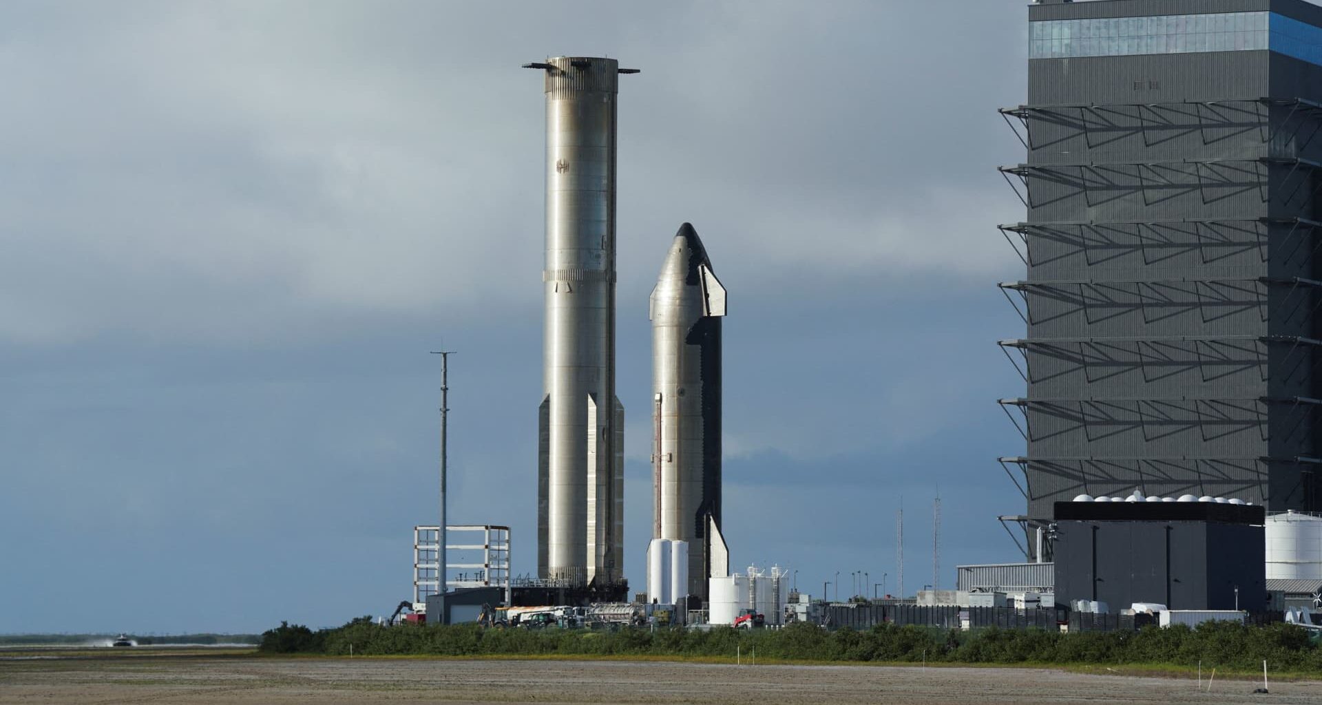 SpaceX aborts Starship test flight, sending stock lower