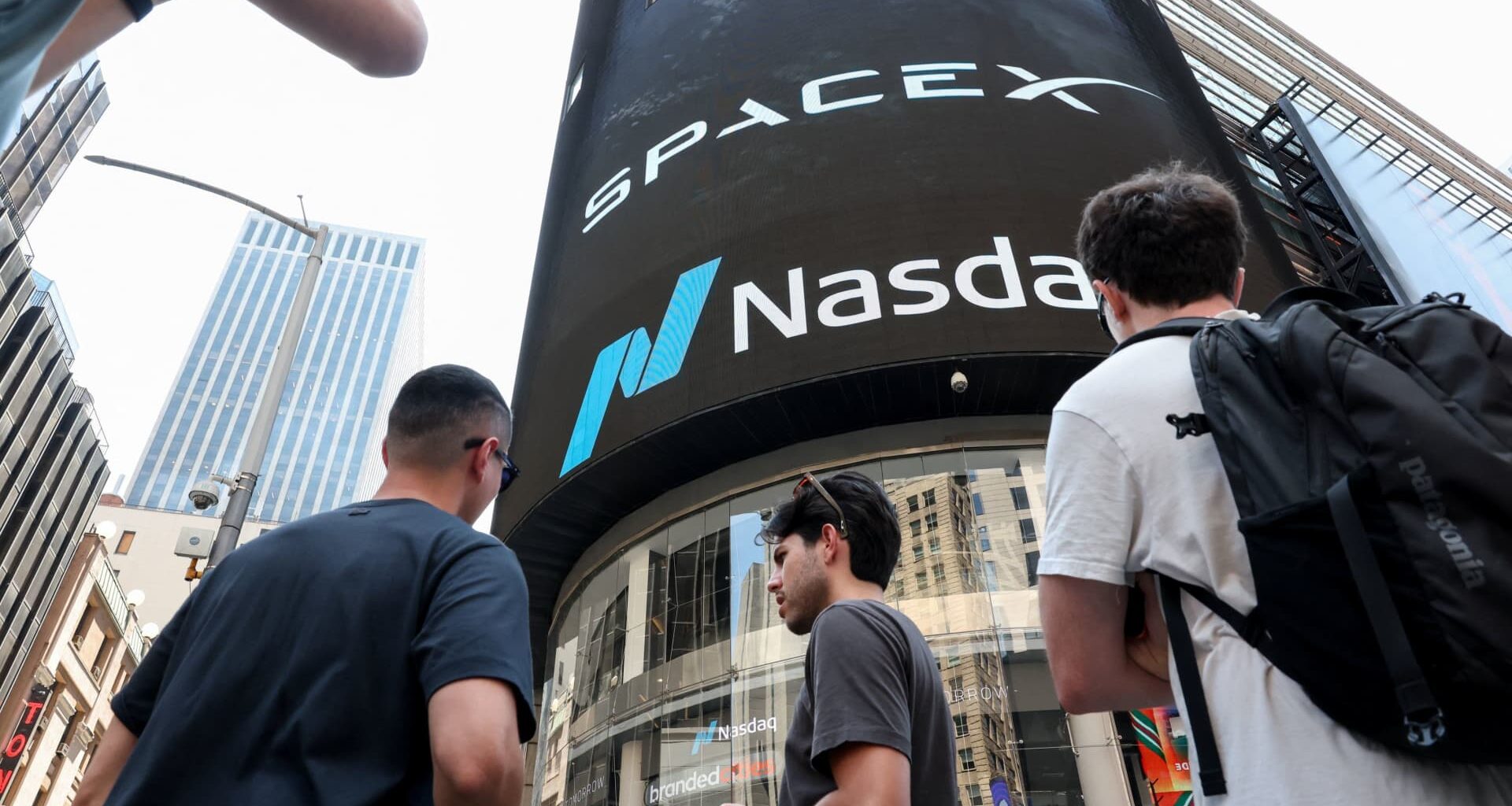 SpaceX stock sinks below $135 IPO price for the first time