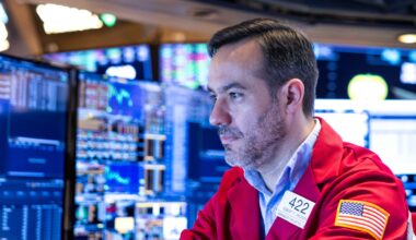 Treasury yields are steady as traders weigh U.S.-Iran tensions