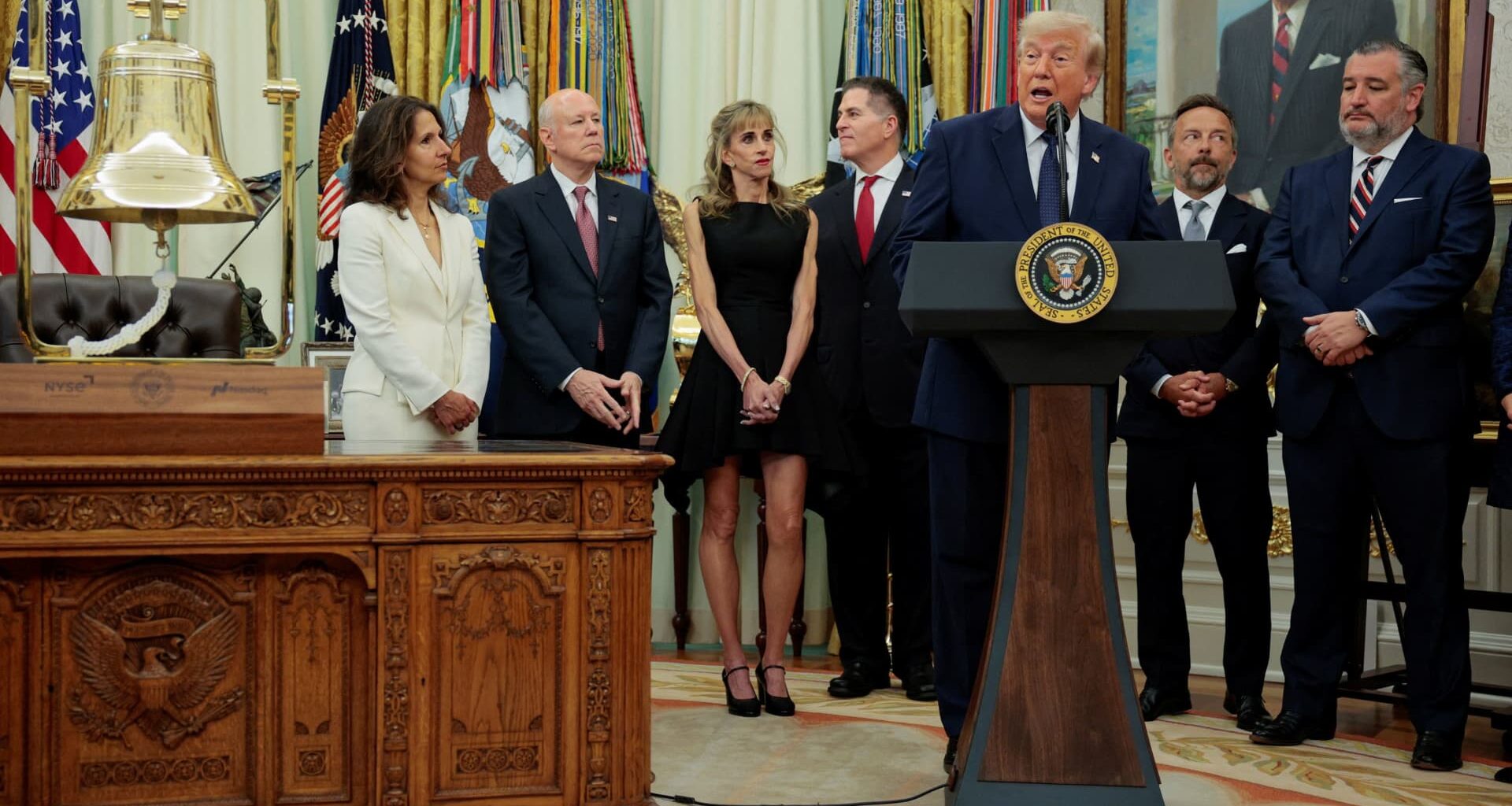 Trump plugs Dell at White House opening bell, shares soar