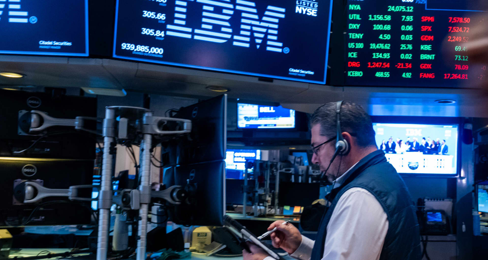 IBM shares skid more than 20% after second-quarter earnings warning