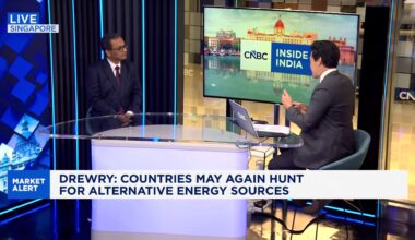 U.S. and Iran seem to be competing over tolls at Hormuz: Expert