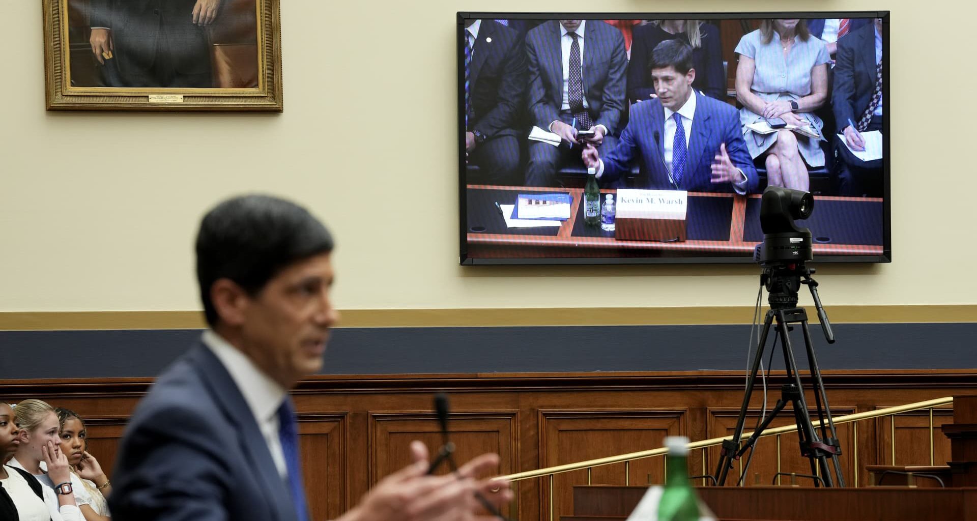 Big Tech rally drowns out Iran war fears, Buffett urges caution