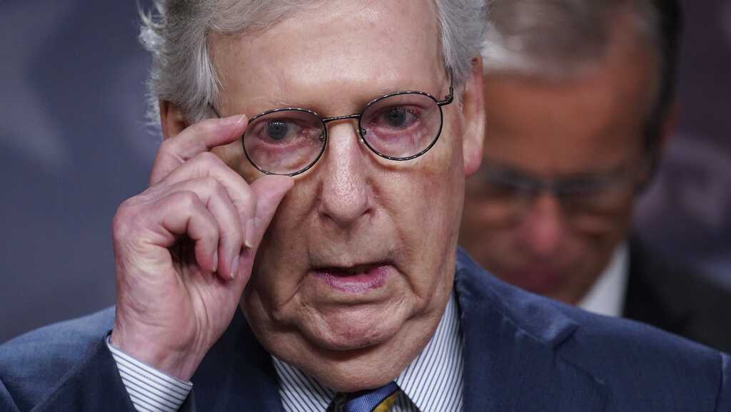 Mitch McConnell's office offers no new update more than 3 weeks after his hospitalization