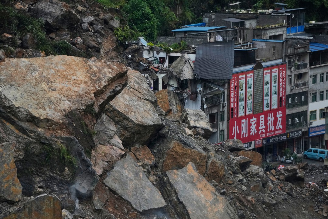 One Boulder From Landslide Was as Big as a Building