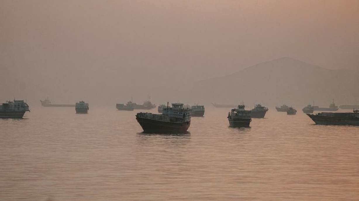 Iran fires missiles at commercial ships in Strait of Hormuz, Axios reports