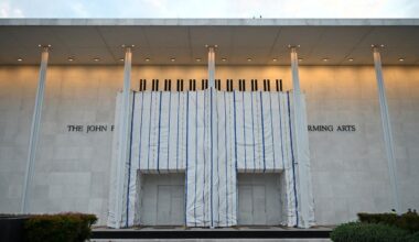Kennedy Center Lacks ‘Facts Or Evidence’ To Halt Removal Of Trump’s Name