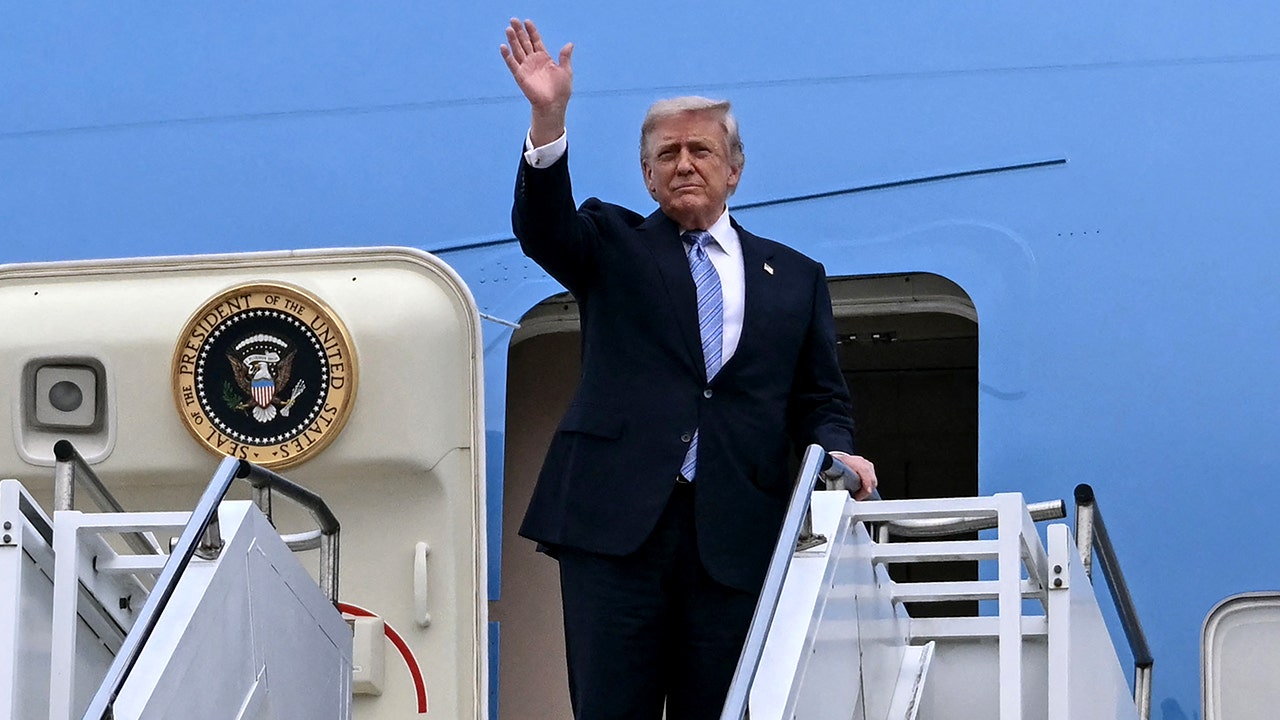 Trump says Iran wants him dead as Air Force One switch raises questions