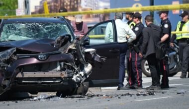 2 pedestrians dead after being struck by driver who allegedly ran red light - CTV News