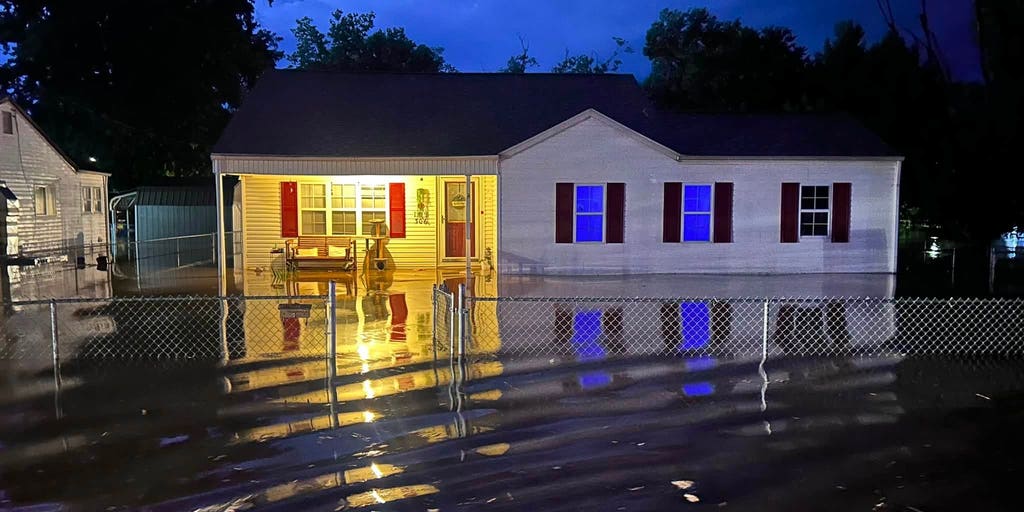 Flash flood threats issued across Heartland, South one day after devastating flooding