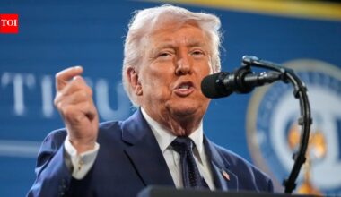 Trump threatens Iran with '1000 missiles' as both sides shoot their mouth in Gulf spat