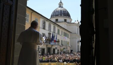 Pope Leo XIV: God never ceases to believe in us - Vatican News
