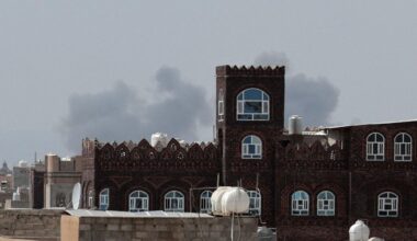 US launches new strikes as Iran shuts Strait of Hormuz ​