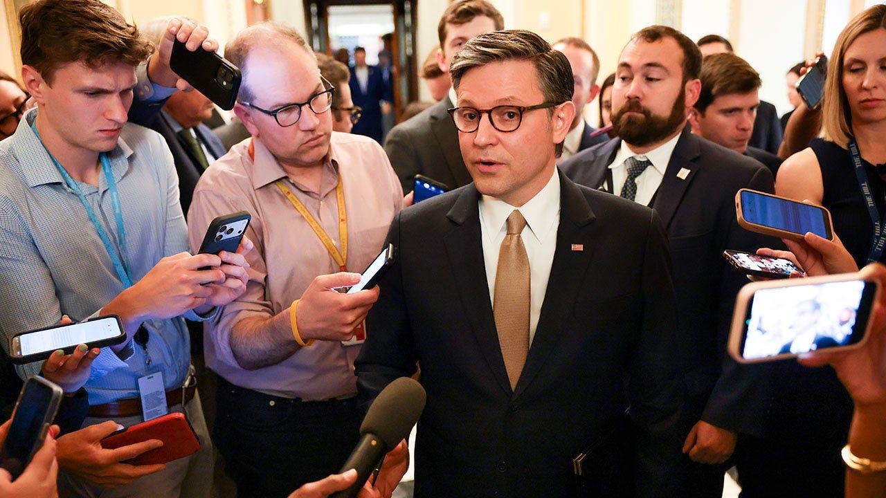 House GOP leaders race to end conservative revolt
