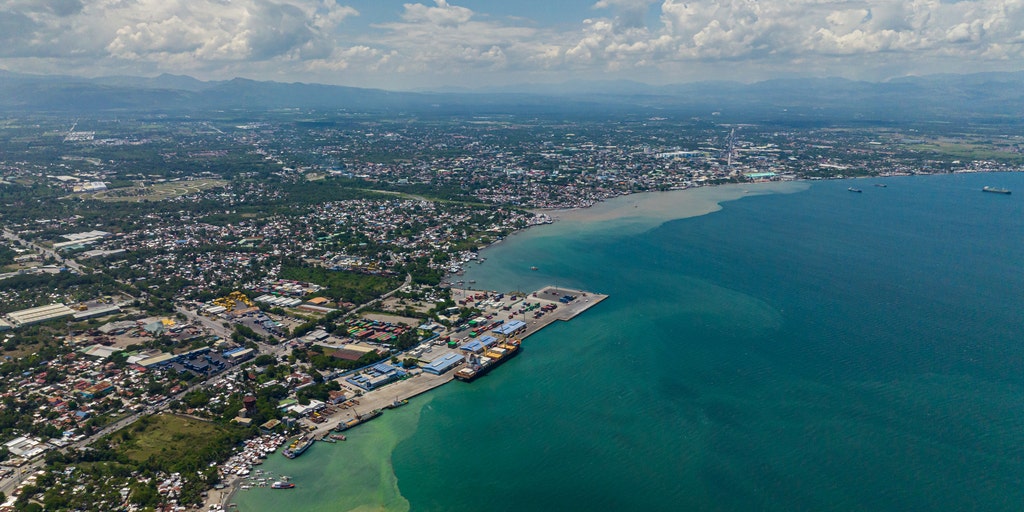 Magnitude 6.2 earthquake strikes off the coast of southern Philippines