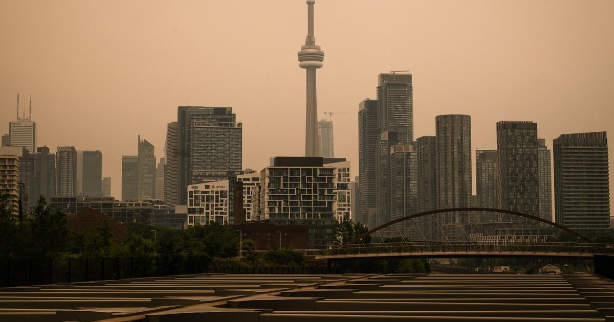 Ontario wildfires: Smoke in Toronto prompts air quality warning