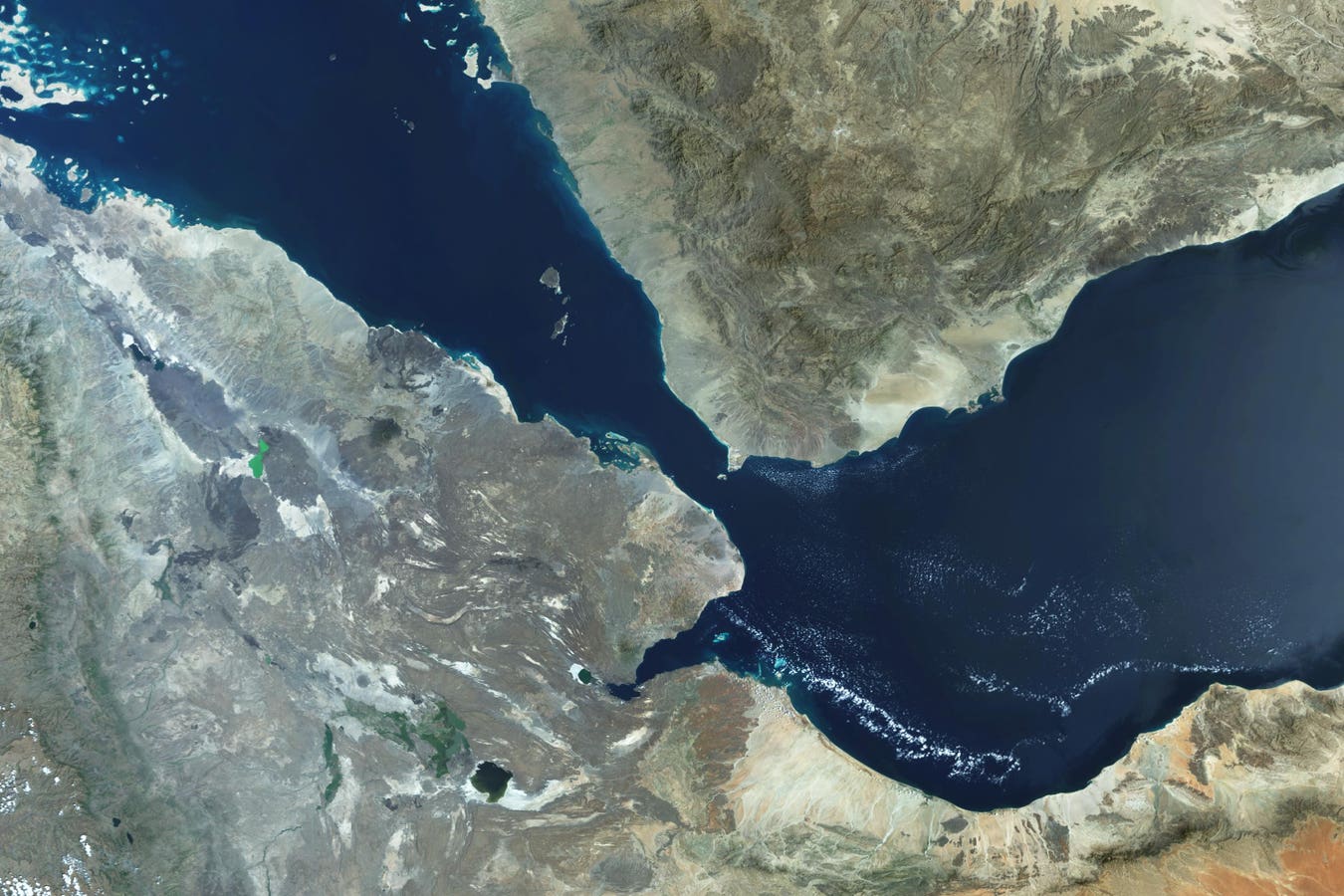 Iran’s Allies Could Target Bab al-Mandeb If U.S. Strikes Iranian Power Infrastructure, Report Says