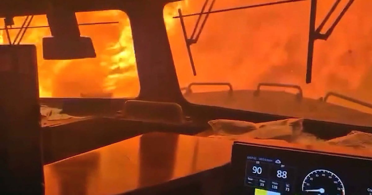 Ontario wildfires: Province asks for evacuation help