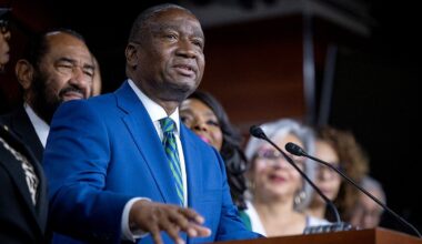 Dem announces exit from Congress, accused of 'jumping ship' amid redistricting