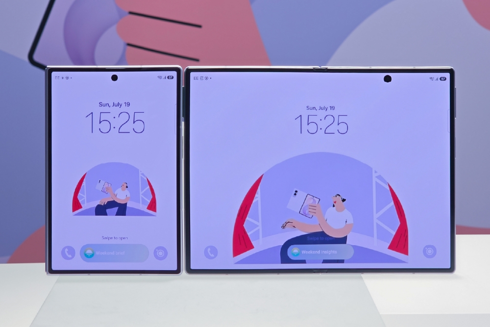Galaxy Z Fold8 features new display proportions across its 5.5-inch cover screen and a 7.6-inch main display.