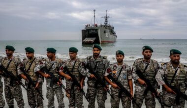 Iran Ground Offensive Against U.S. Bases Inconceivable, Analysts Say