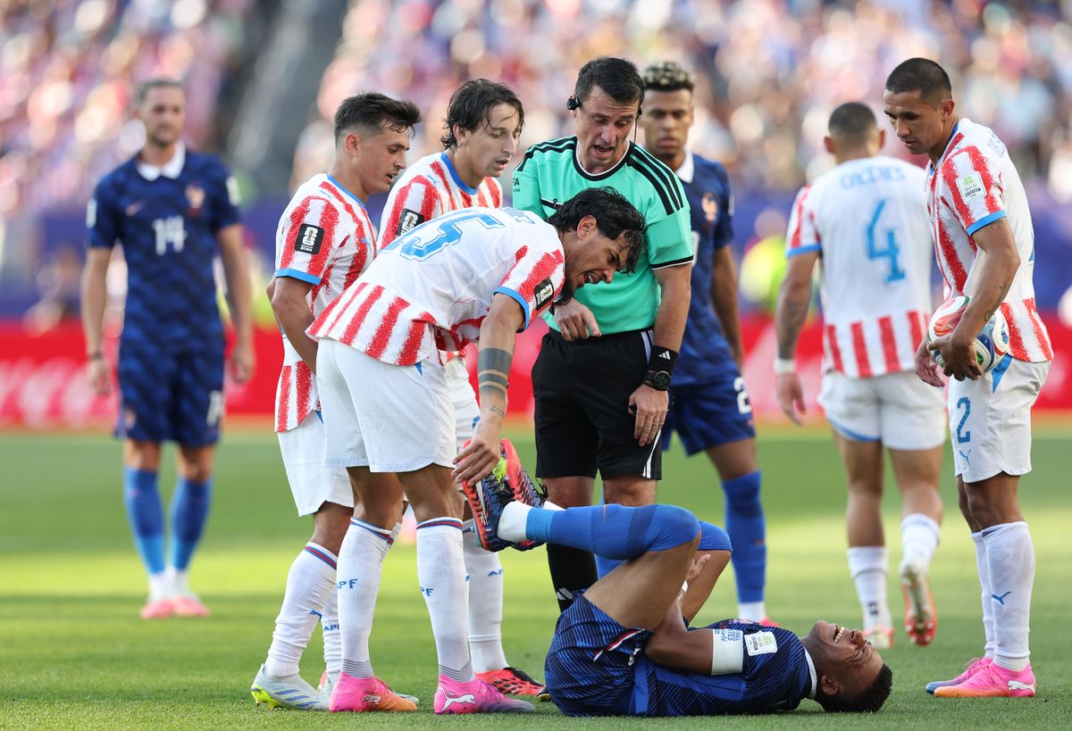 Paraguay players committed several fouls that went unpunished in the 90 minutes