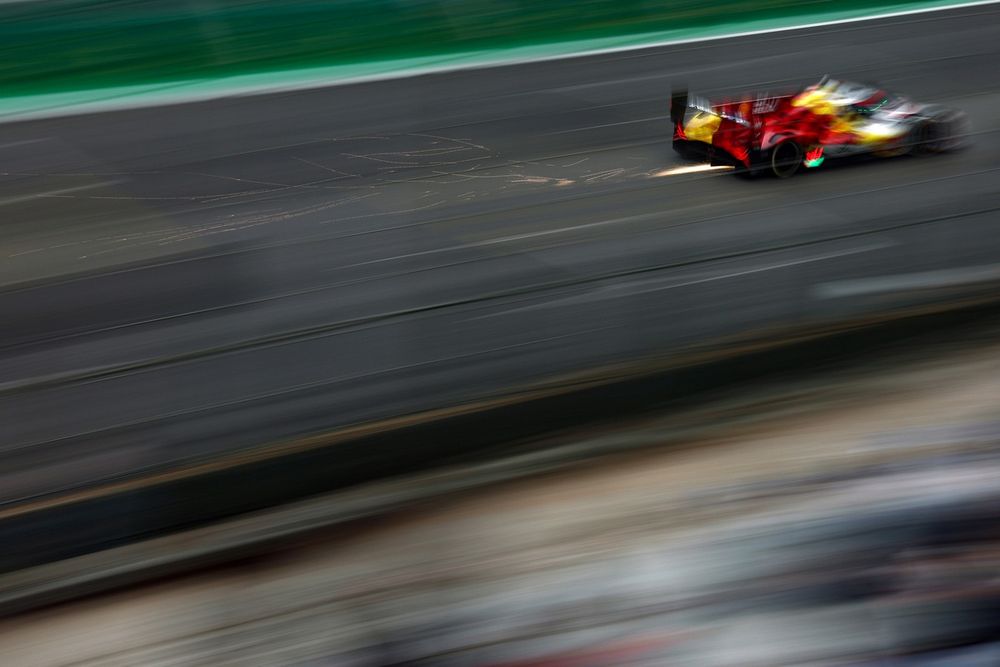 Rast and Frijns lead the WEC drivers' standings on countback