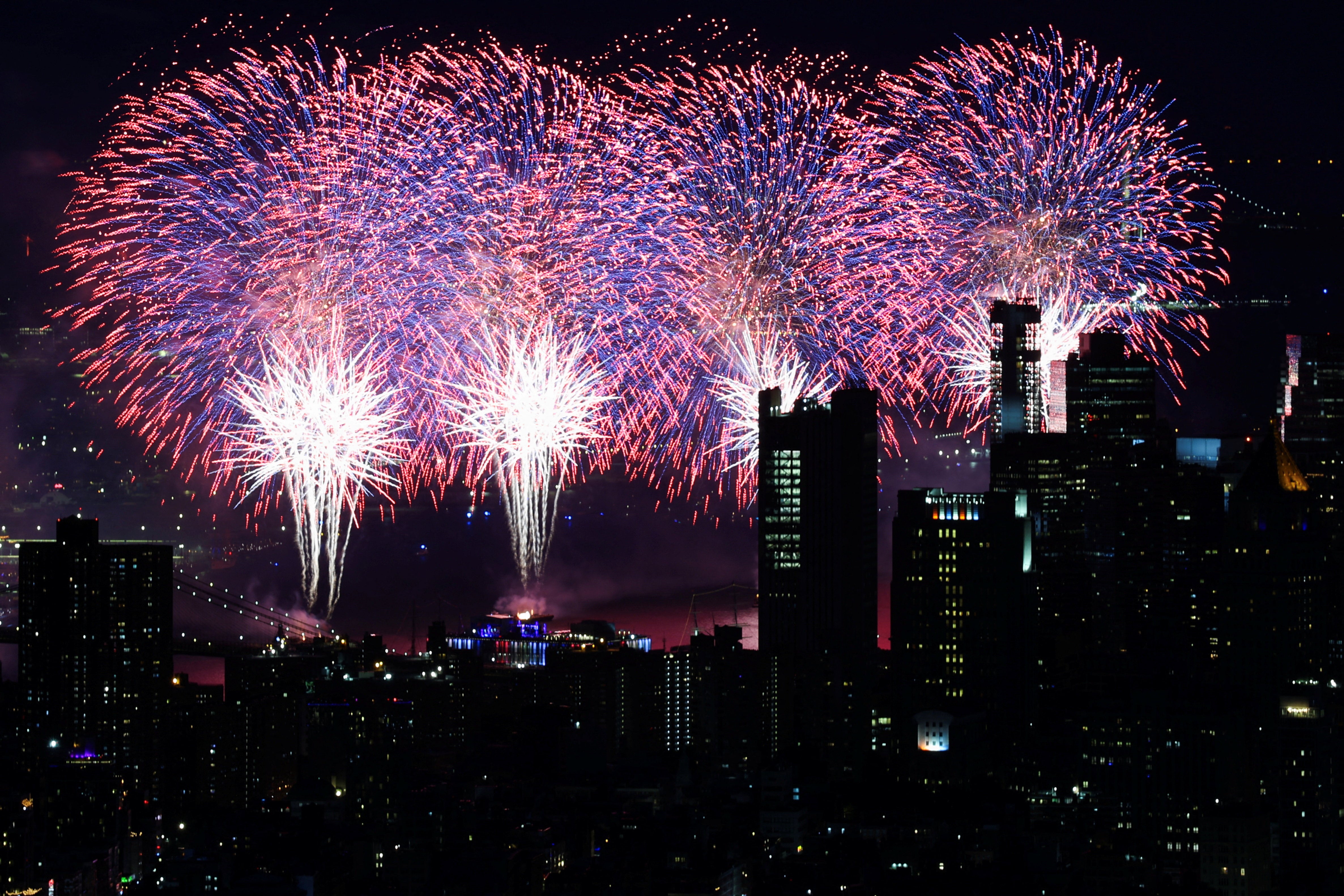 Macy's Fourth of July fireworks explode over New York City