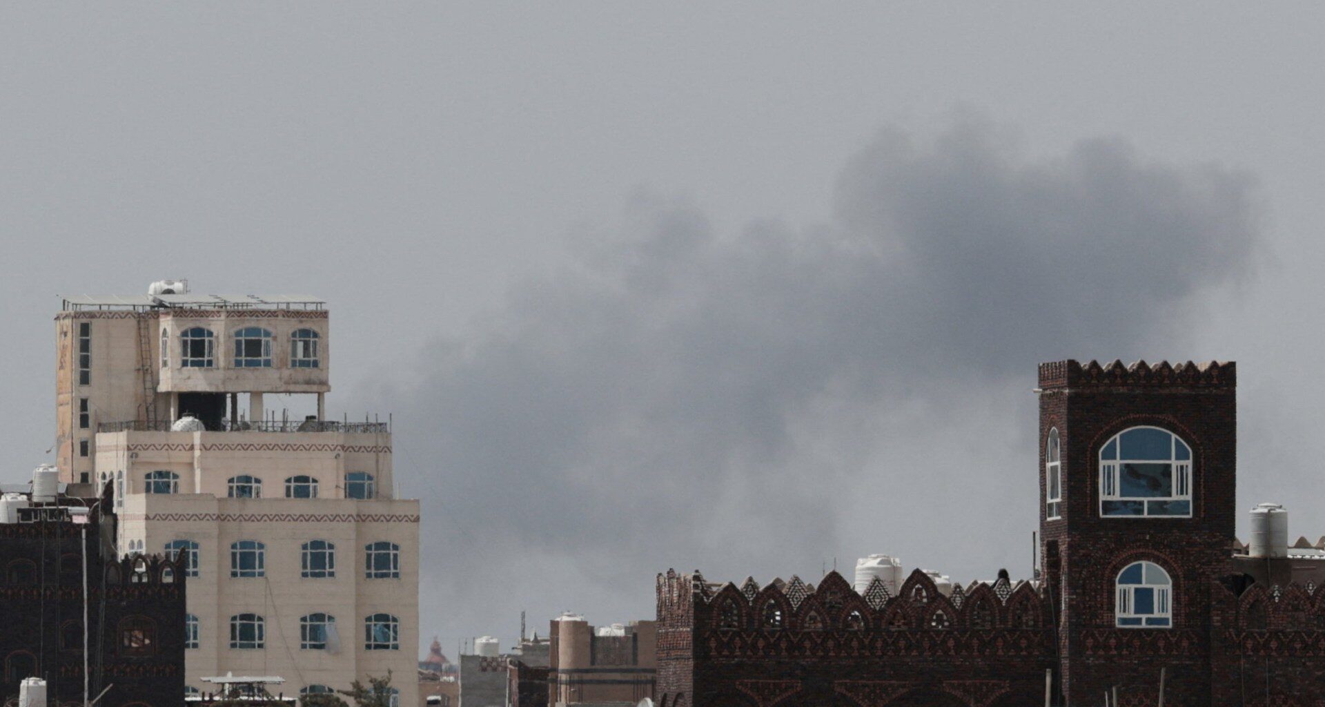 Yemen government says its forces attacked Sanaa airport | Houthis News