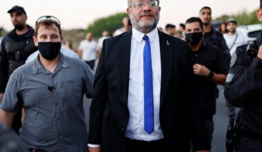 Israeli ministers join march to Gaza to demand return of settlements | Gaza News
